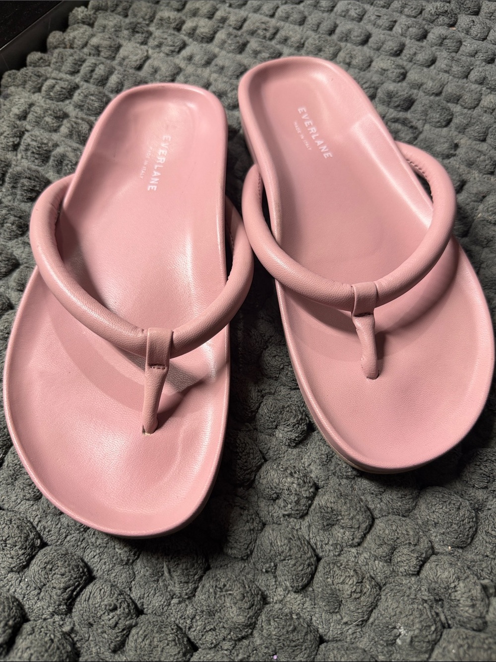 Everlane Dusty Pink Leather Toe-Loop Sandals for Women